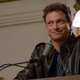 Stu (Gary Sinise) makes a speech.